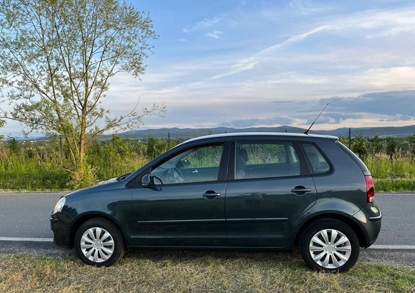 Volkswagen Polo cena 14700 przebieg: 151000, rok produkcji 2009 z Wadowice małe 154